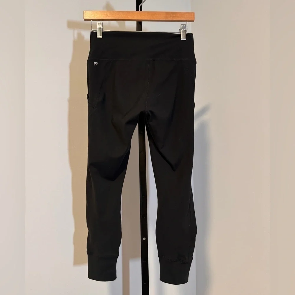 Fabletics On-The-Go Powerhold High-Waisted Capri Legging - Picture 2 of 5